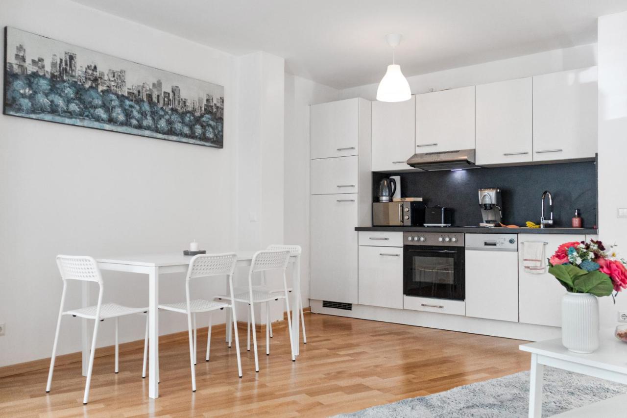 Gasometer Apartment - Designer Building With Amazing View 비엔나 외부 사진